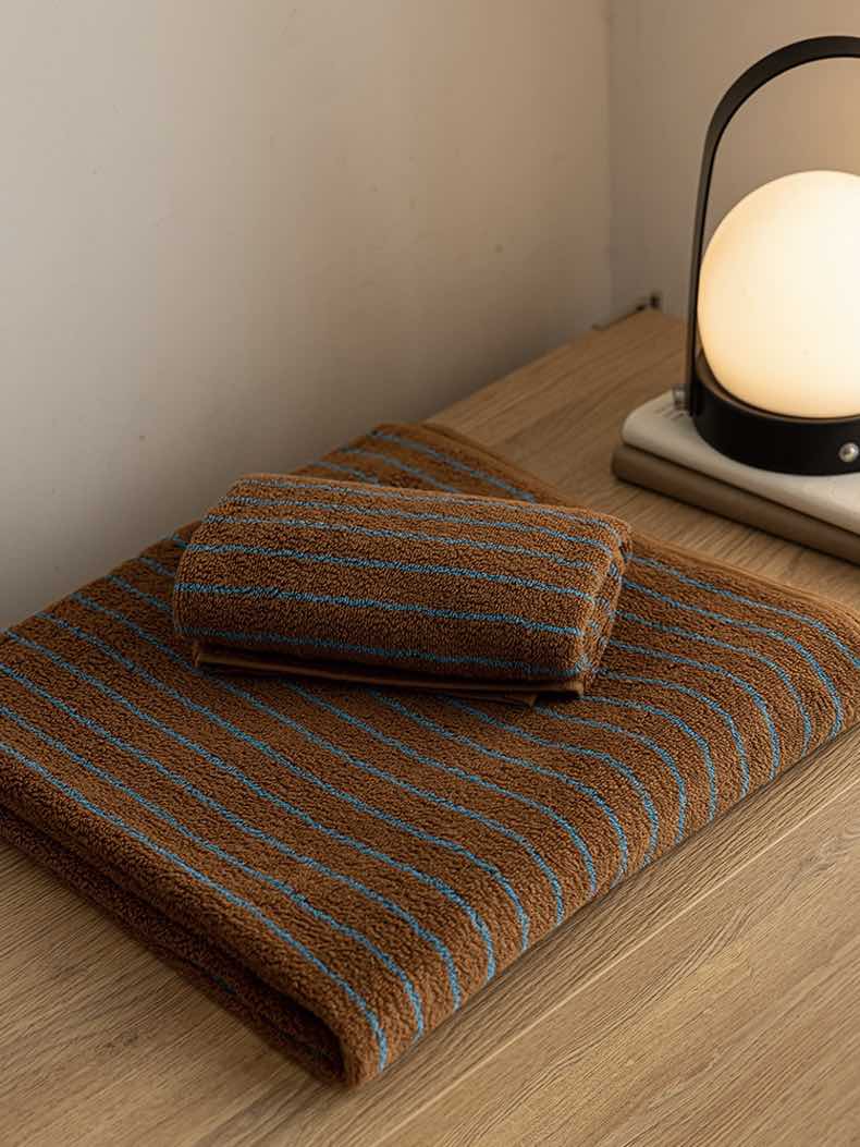 Ultra Soft Absorbent Retro Stripe Bath Towel - 100% Organic Cotton